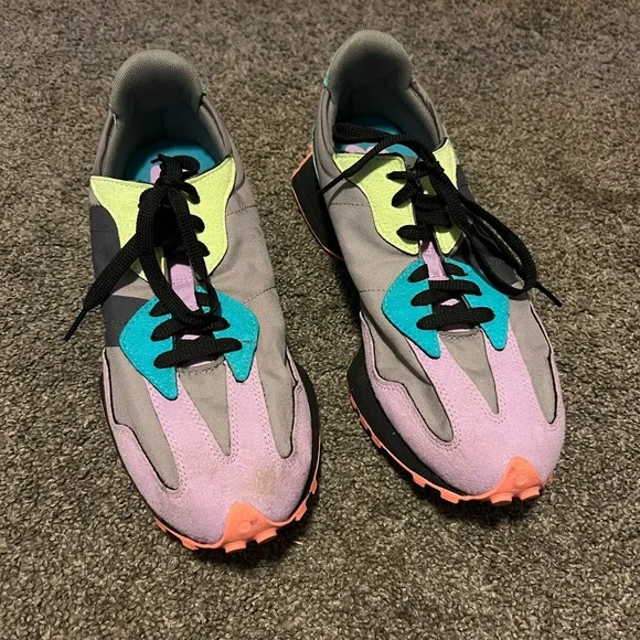 New Balance Gray and Teal Sneakers - Picture 2 of 7